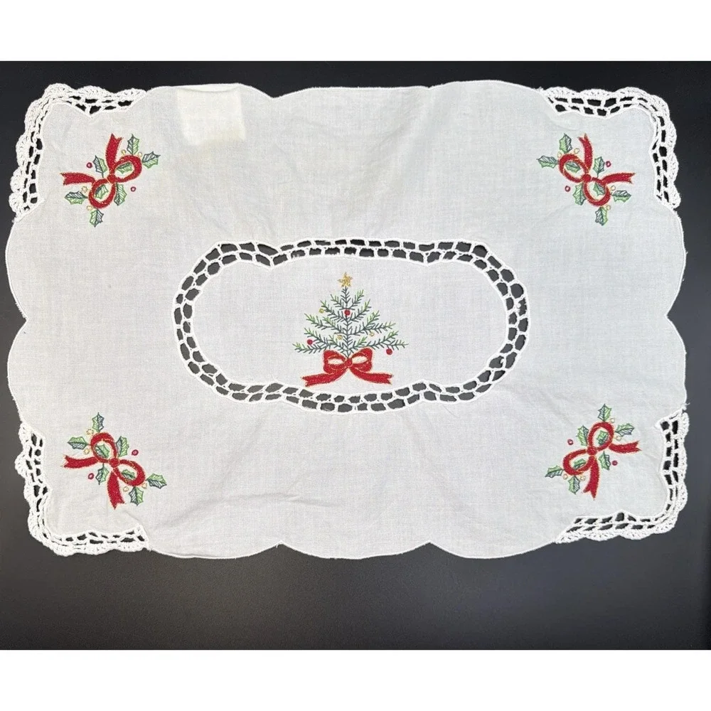 Christmas Placemat 8pc Set Vintage Poinsettia Cut Work Embroidery Crochet Cotton
